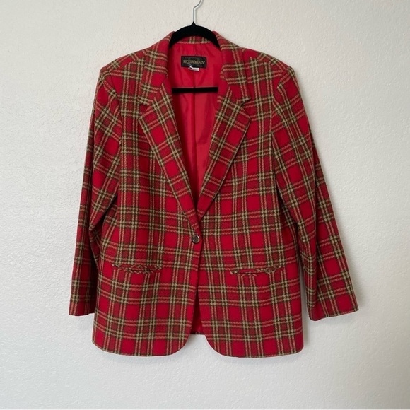 Requirements woman’s red green blazer size 12 feminine festive winter holiday - Picture 7 of 8